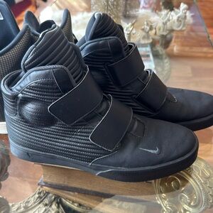 NIKE beatiful shoes like brand new